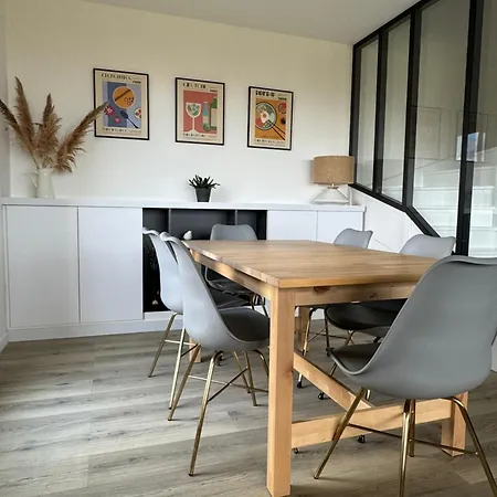 Duplex Vue Disneyland , 3 Chambres, 2 Parkings Apartment *