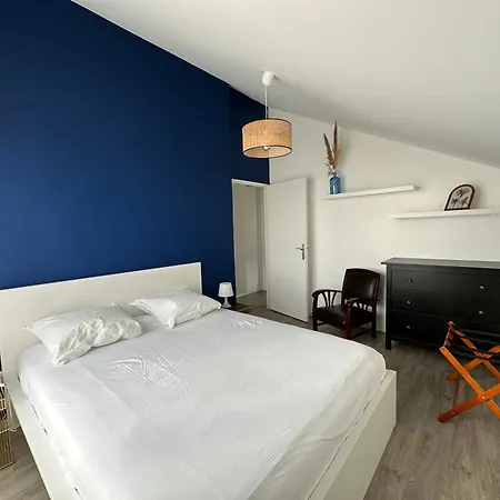 Duplex Vue Disneyland , 3 Chambres, 2 Parkings *